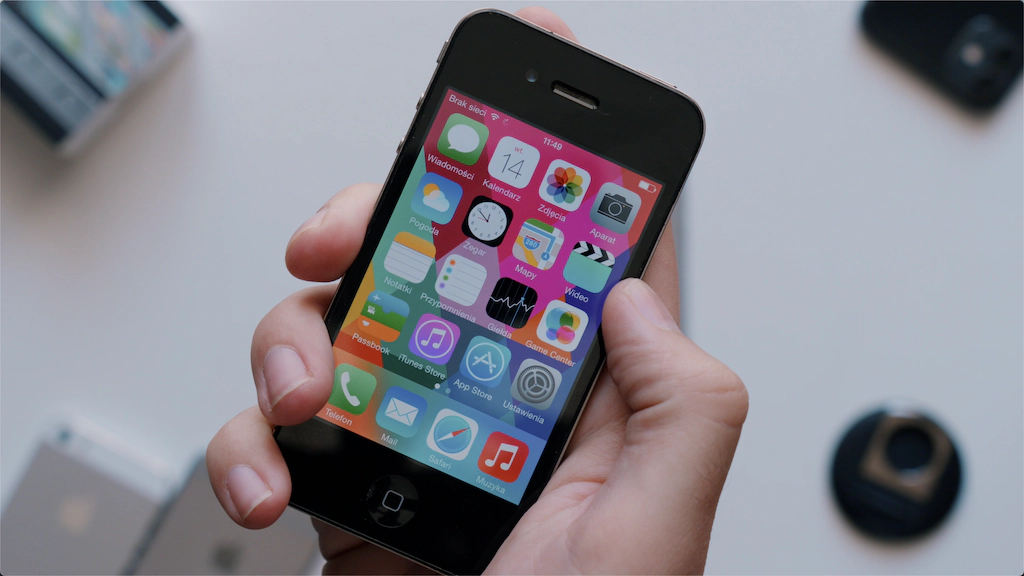 iphone-4s-w-2024-roku